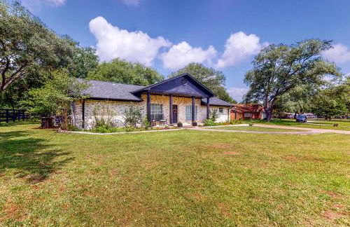 Pool, Hot Tub and Pool Table! Grand Home in Tomball - Foto 38