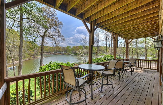 Lakeside Lodge by Avantstay Hot Tub Dock - Foto 7