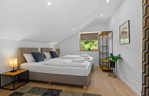 ALPENglück - Stylisches Dachgeschoss-Apartment mit Bergblick, großer Balkon & 3 Schlafzimmern - Foto 3