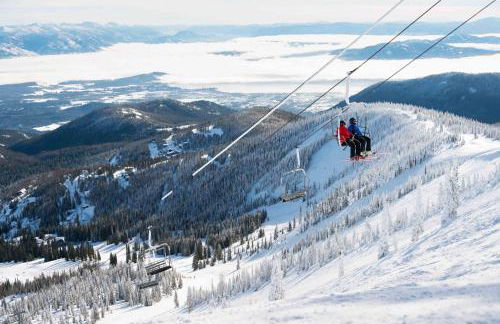 Ski-In Ski-Out Schweitzer Winter Chalet with Hot Tub - Foto 27