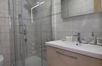 Villa Muskatel KRK -with heated covered pool - Photo 53