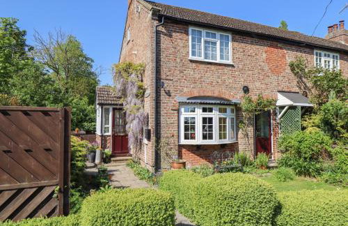 1 Eastview - Photo 2