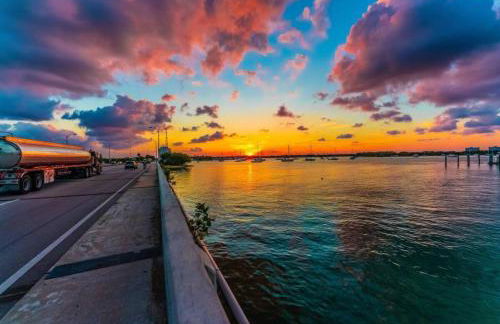 Secluded Villa with 3 bedrooms and Heated Pool - Foto 28