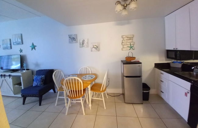 506 Little Harbor Inn - Photo 6