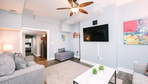 High-Speed Internet - Parking - Washer & Dryer - Foto 2