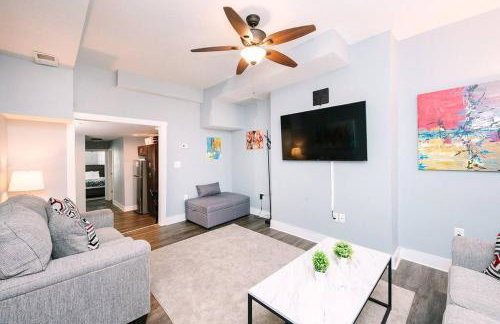 High-Speed Internet - Parking - Washer & Dryer - Foto 2