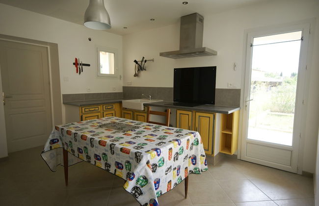 Chic Holiday Home in Pradons With Swimming Pool - Foto 12