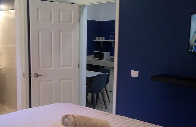 E&J Boutique Residences - Photo 46