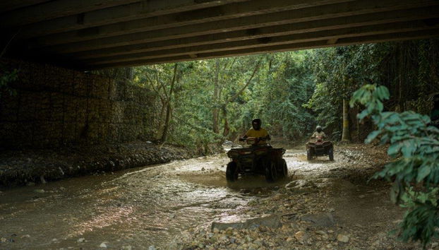 Aventura en ATV de Montaña al Mar en Chukka Ocean Outpost - Foto 2