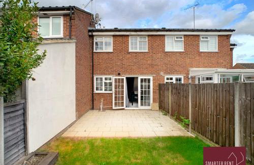 Farnham - 2 Bed House - Parking - Photo 11