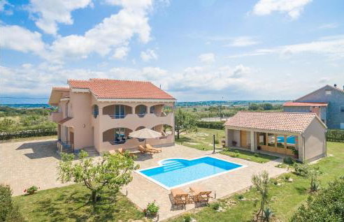 Four-Bedroom Holiday Home In Suhovare - Foto 17