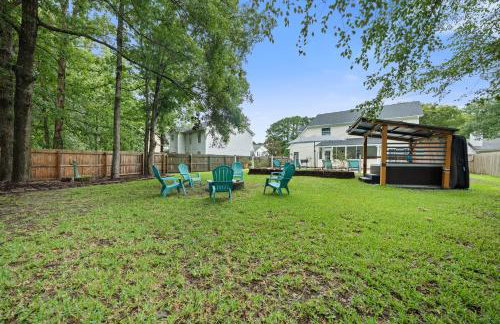 Low Country Gem with Heated Pool Games and Hot Tub - Photo 18