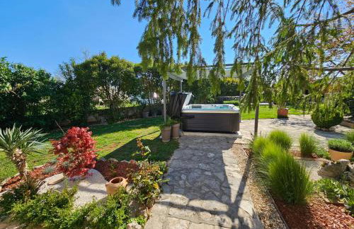 Stonehouse Ana with Jacuzzi Rovinj-Krmed - Foto 2