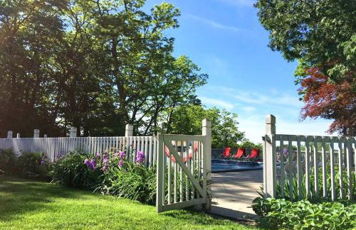 Lovely Cottage Rental with a Pool and Stunning Garden near Grand Rapids in Michigan - Foto 2