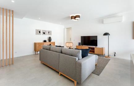 Modern 2BR w Rooftop Pool & Parking by LovelyStay - Foto 11
