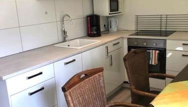 Big House in Duisburg - maximal 6 Persons with Garden - Foto 3