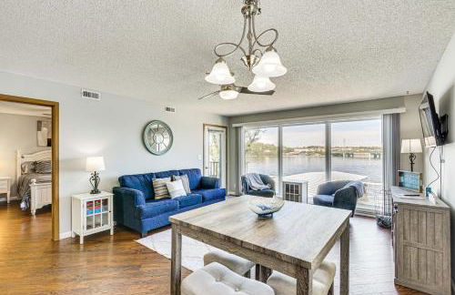 Lakefront Osage Beach Condo with Balcony and Pool - Photo 6