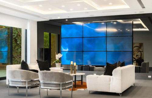 Ultra Luxury 5BR Beverly Hills Estate with Private Pool Spa and Canyon Views - Foto 8