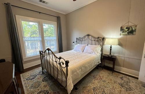 Blueberry Bungalow - Locally Run! Enjoy our PS5! - Foto 12