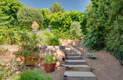 Malibu Retreat with Balcony and Mountain Views - Foto 28