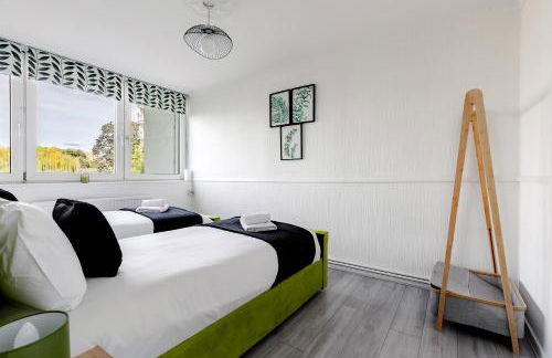 3BR Off A13 , Sleeps 6, 2mins to Langdon DLR,Free Parking - Photo 24