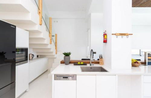 La Casa di Mare, Luxury Beach Front Villa with Private Pool, Whirlpools & Sauna, By ThinkVilla - Foto 28