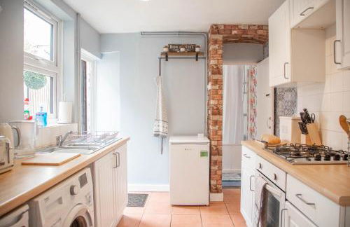 Cosy 3 Bedroom House - Private & Central - Ultra WiFi - Foto 27