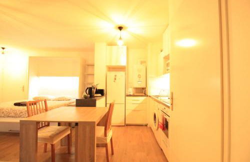 Luxe Neuf - 8mn pied RER C-Paris-Eiffel Tower, Parking Rue Gratuit, Balcon Privé, Matelas Bultex 160x200, Ascenseur, Hôpital d'Arpajon - Foto 13