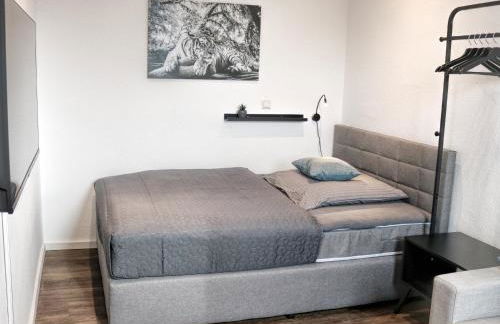 LIGHTPLACE • Größere Gruppen • 4 Einzelzimmer • Boxspring • Smart TV • Biergarten • Restaurant - Foto 34