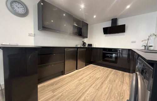 Stylish 3 bed spacious flat - Foto 13