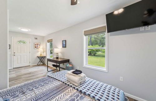 Spacious 3BR Lakefront Cottage with Stunning Views - Foto 26