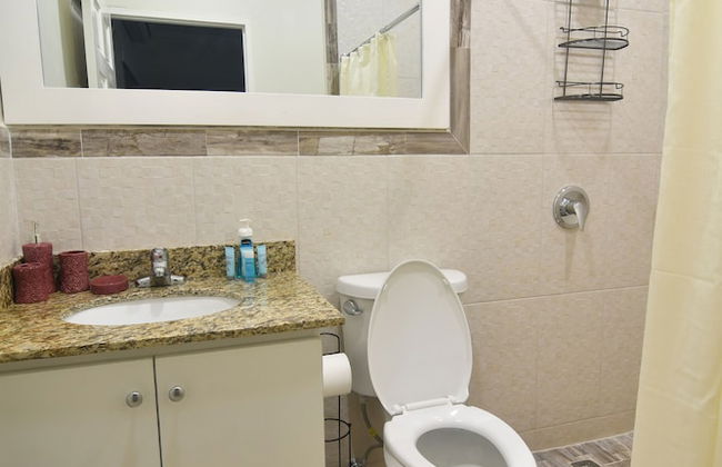 Centrally Located Guest Apartments III - Photo 12