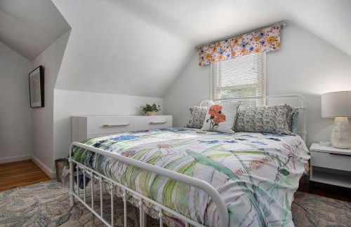 Bright & Stylish 4BR Spot - Close to Downtown Fun - Foto 38