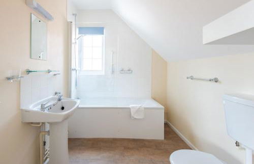 Dolphin Apartment, Thorpeness - Only a short stroll from the Beach, Thorpeness Lake, Country Club and Golf Club - Foto 5