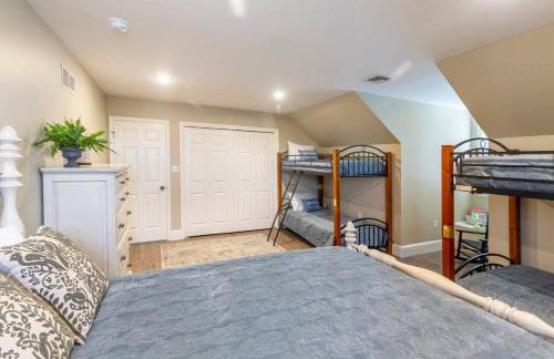 The Queen Place - Updated-Private Backyard - Foto 38