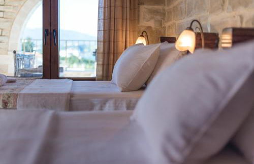 Hectoras Villa in Plaka BY APOKORONAS-VILLAS - Photo 42