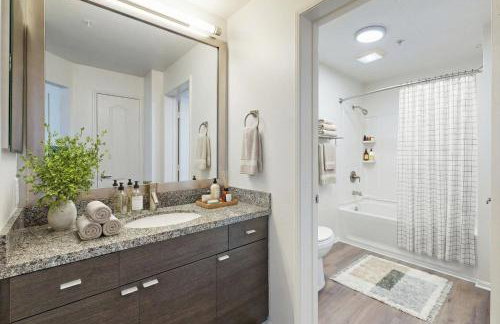 Serene 1BR & 2BR MDR Escape Minutes to Venice Beach with Spa & Gym - Foto 17