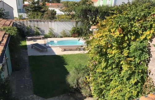 Beautiful villa 4BR with jacuzzi near the beach - Foto 3