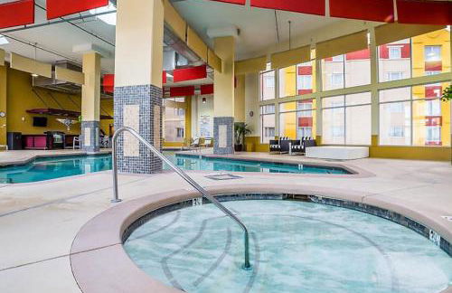 2BD resort condo with amenities and next to shopping right off the Las Vegas Strip - Foto 38