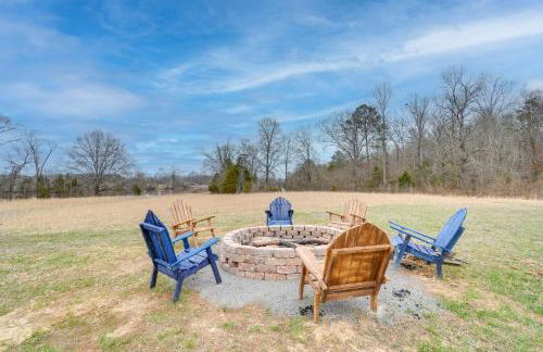 Deer Lake Lodge on 700 Wooded Acres in Dayton! - Foto 33