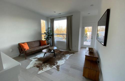 Entire Home Close to BOA Stadium & City - Foto 37