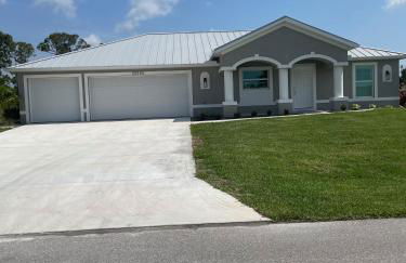 Fun in the Sun! Brand New Home! - Foto 2