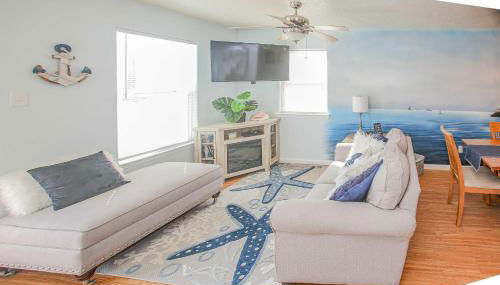 Walk to Shore and Eats Surfside Beach Gem with Deck - Foto 4