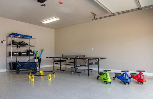 Paradise Village 113 Water Park and Kids Cove, Ping Pong, XBOX 360, Games, Beautiful Mountain Views, and More - Foto 74