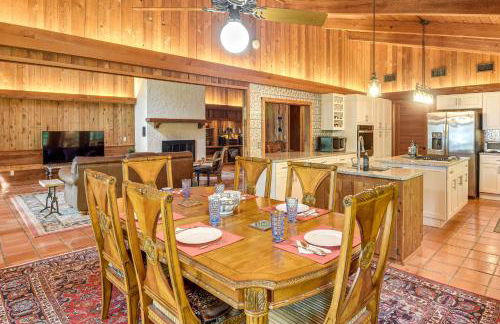 Little Lake George Hideaway with Furnished Boathouse - Foto 8