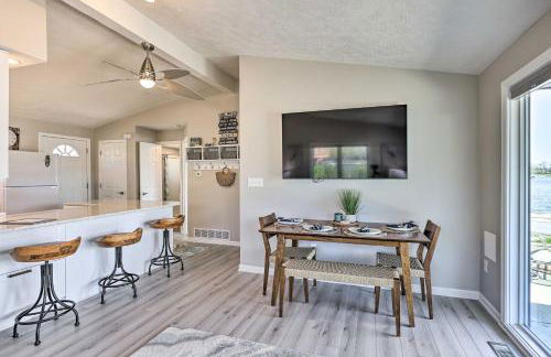 Lakefront Bellevue Home Private Beach and Fire Pit! - Foto 5