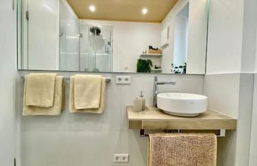 Komfort - Suite zentral, mit Balkon und Waschmaschine - Foto 12