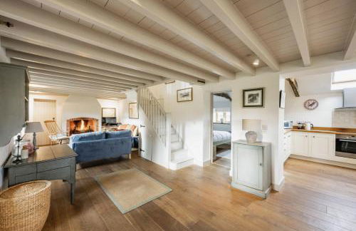 Barn Owl Cottage, Field Dalling - Photo 3