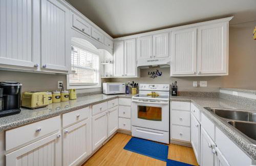 Lakefront Eatonton Getaway with Dock and Grill! - Foto 11