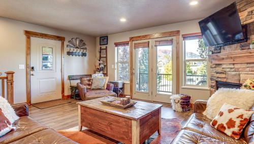 Ski, Hike and Relax Eden Condo with Hot Tub Access - Foto 4